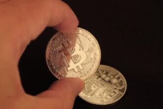 USTD稳定币：与美元挂钩的加密货币，如何减少市场波动性？